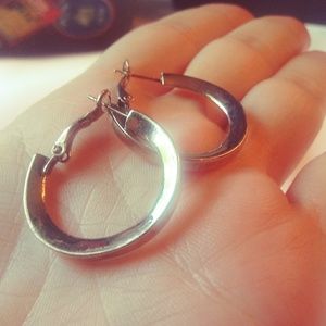 ⬇️ 1" Diameter Silver Hoop Earrings